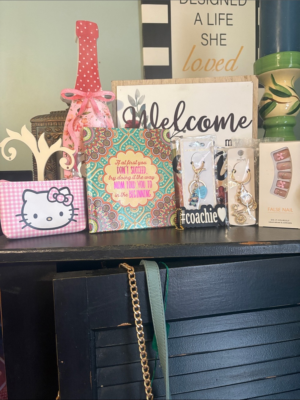 Hello kitty coin Zip pouch, book, 3 keychains & nails